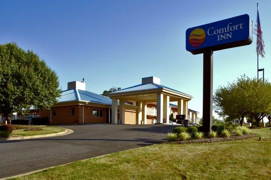 Baymont By Wyndham Warrenton Hotel Exterior photo