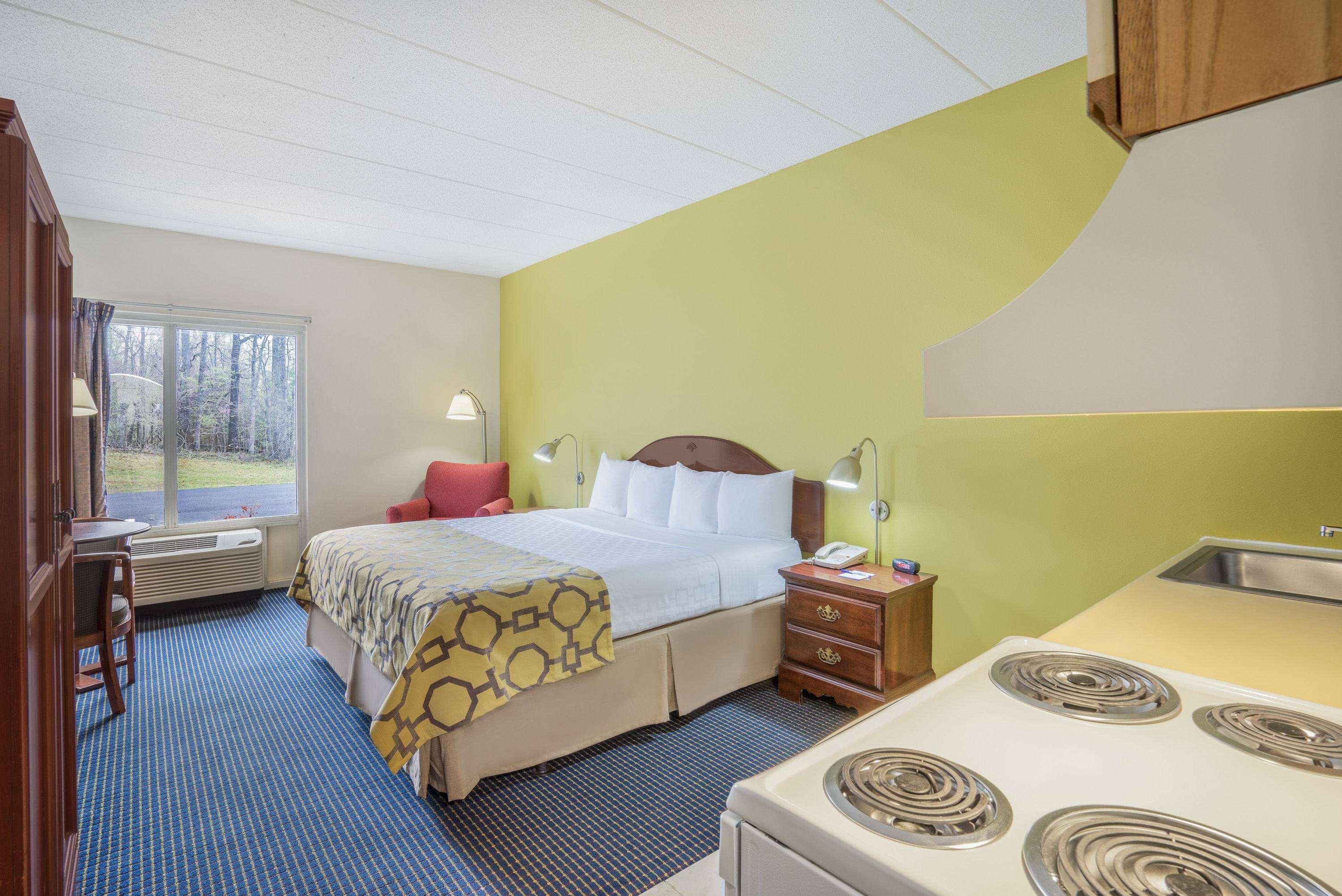 Baymont By Wyndham Warrenton Hotel Exterior photo